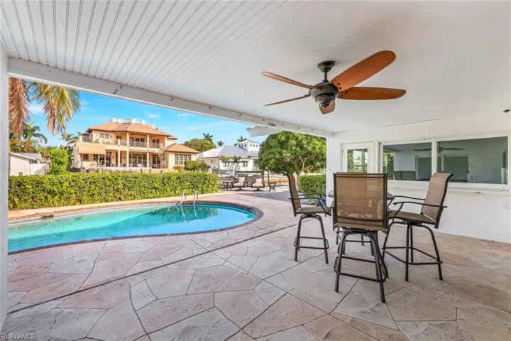 1250 Tuna Ct, Naples, Florida 34102
