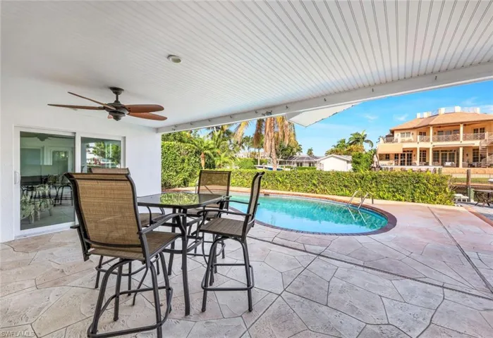1250 Tuna Ct, Naples, Florida 34102