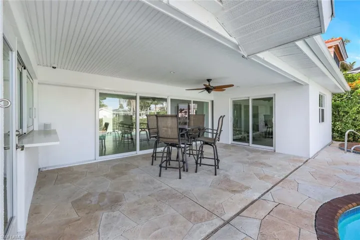 1250 Tuna Ct, Naples, Florida 34102