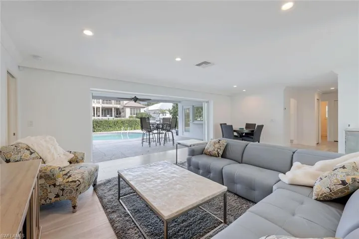 1250 Tuna Ct, Naples, Florida 34102