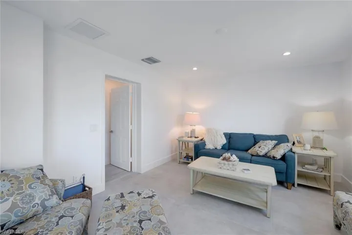 1250 Tuna Ct, Naples, Florida 34102