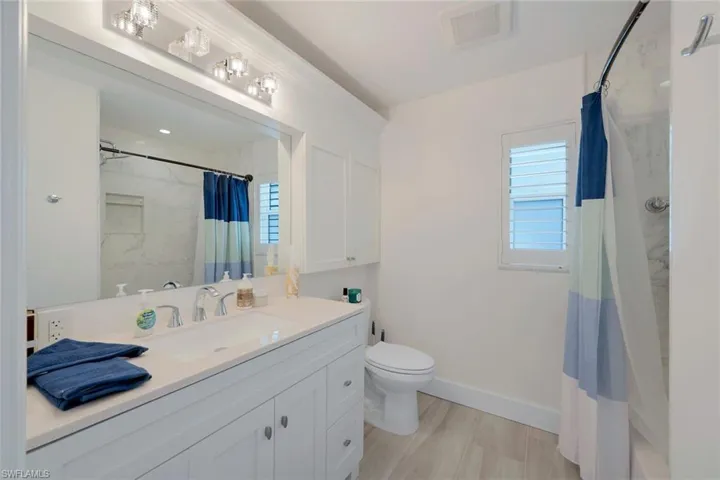 1250 Tuna Ct, Naples, Florida 34102