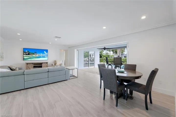 1250 Tuna Ct, Naples, Florida 34102
