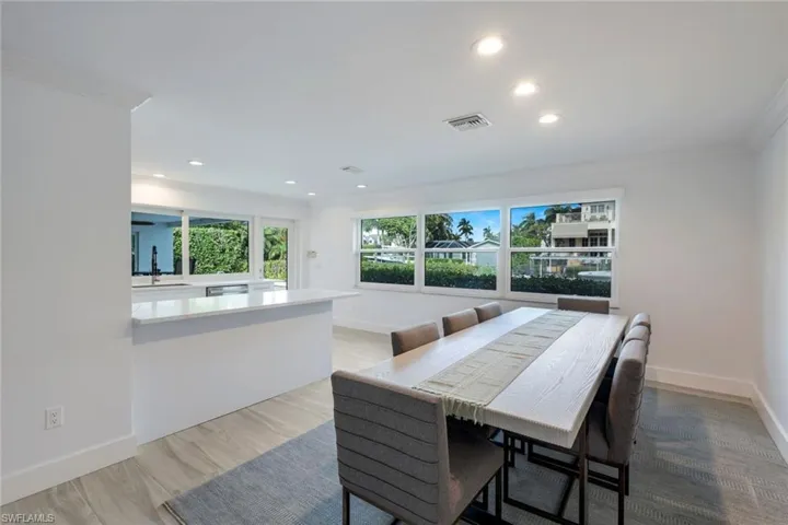 1250 Tuna Ct, Naples, Florida 34102