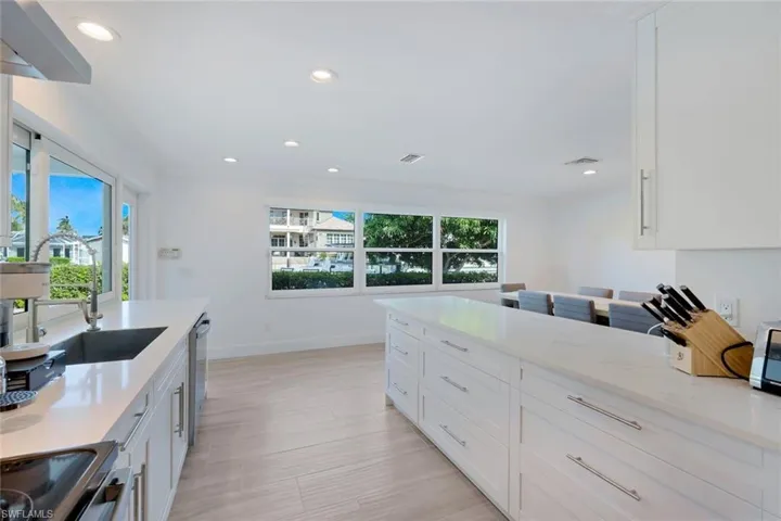 1250 Tuna Ct, Naples, Florida 34102