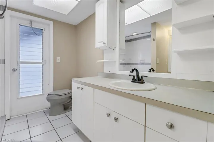 3916 SE 10th  AVE, Cape Coral, FL 33904