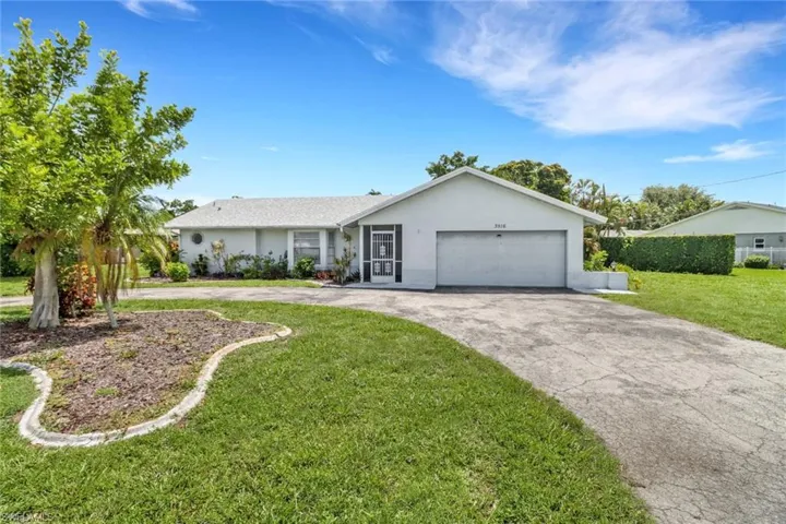 3916 SE 10th  AVE, Cape Coral, FL 33904