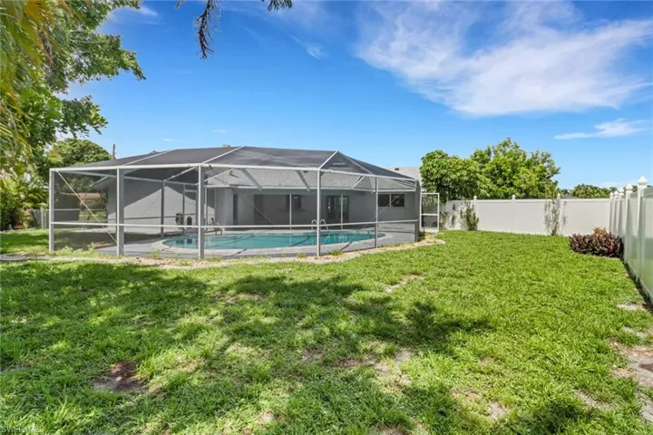 3916 SE 10th  AVE, Cape Coral, FL 33904