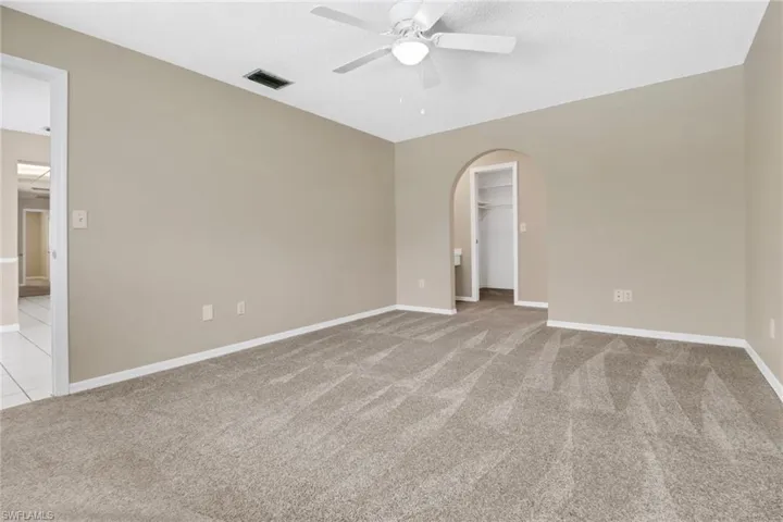3916 SE 10th  AVE, Cape Coral, FL 33904