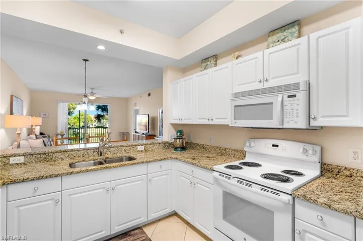 3990 Loblolly Bay Dr 7-205, Naples, Florida 34114