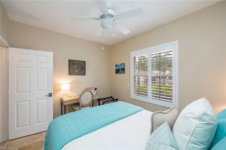 6650  Huntington Lakes  CIR, Naples, FL 34119