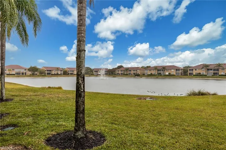 6650  Huntington Lakes  CIR, Naples, FL 34119