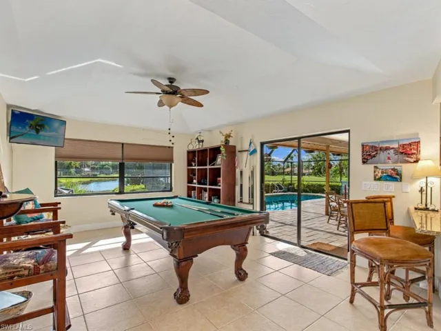 105 Cherry Hill Ct, Naples, Florida 34113