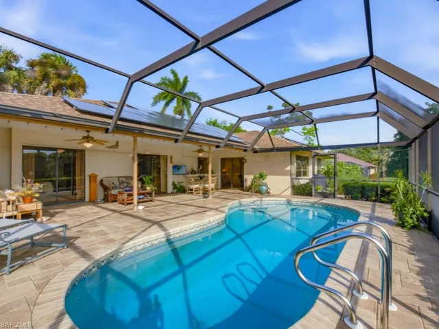 105 Cherry Hill Ct, Naples, Florida 34113