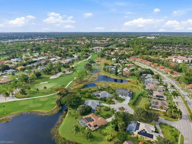 105 Cherry Hill Ct, Naples, Florida 34113