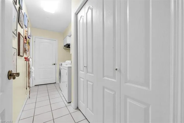 5141 Brixton Ct, Naples, Florida 34104