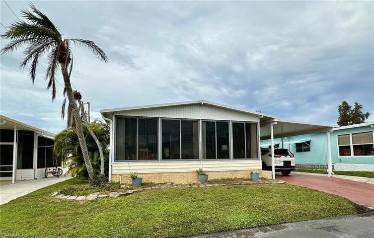 976  Restful  RD, NORTH FORT MYERS, FL 33917