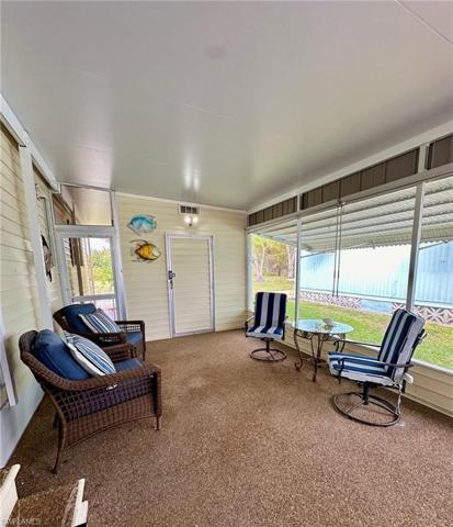 976  Restful  RD, NORTH FORT MYERS, FL 33917