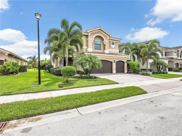 10008 Chesapeake Bay Dr, Fort Myers, Florida 33913