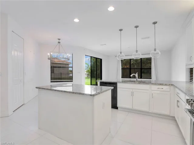 10008 Chesapeake Bay Dr, Fort Myers, Florida 33913