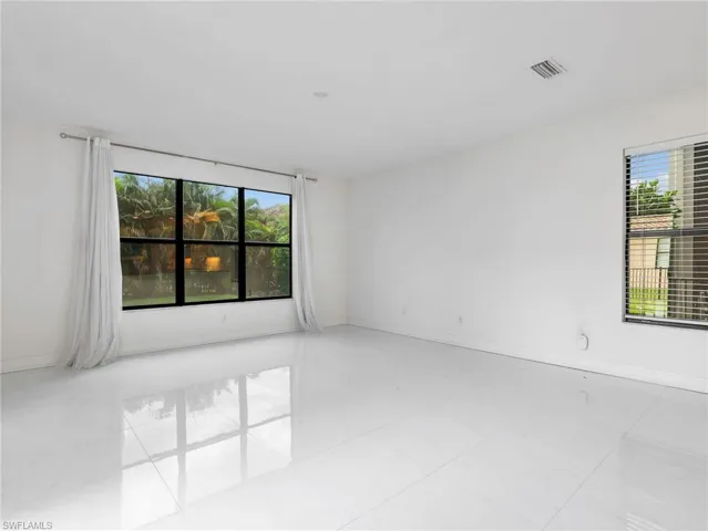 10008 Chesapeake Bay Dr, Fort Myers, Florida 33913