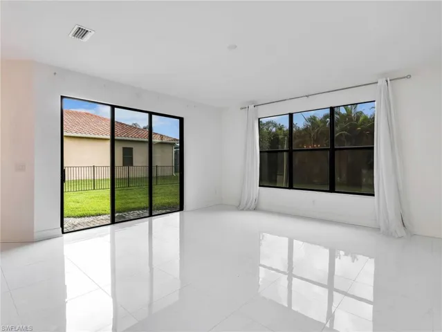 10008 Chesapeake Bay Dr, Fort Myers, Florida 33913