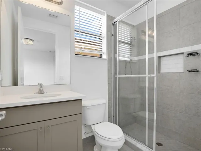 10008 Chesapeake Bay Dr, Fort Myers, Florida 33913