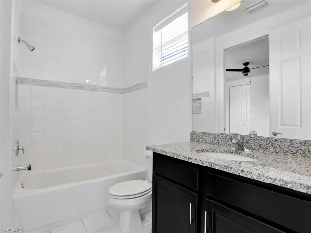 10008 Chesapeake Bay Dr, Fort Myers, Florida 33913