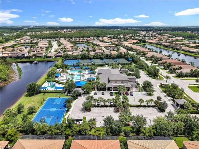 10008 Chesapeake Bay Dr, Fort Myers, Florida 33913