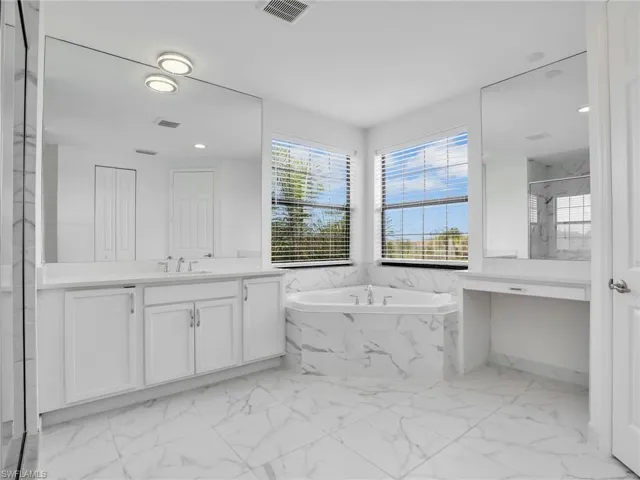 10008 Chesapeake Bay Dr, Fort Myers, Florida 33913