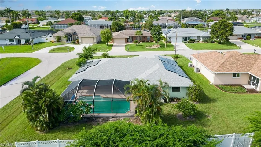 1725 Se 11th Ter, Cape Coral, Florida 33990