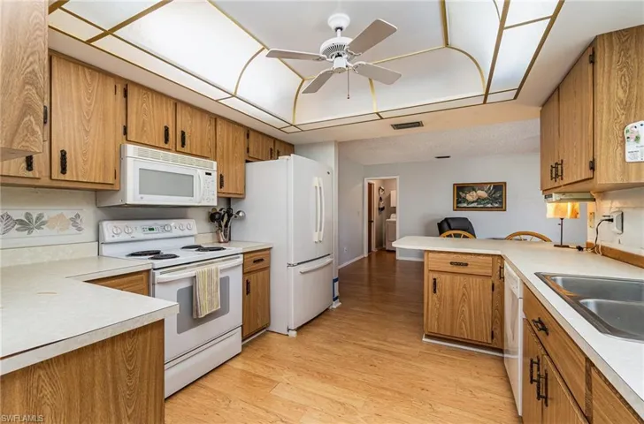 1725 Se 11th Ter, Cape Coral, Florida 33990