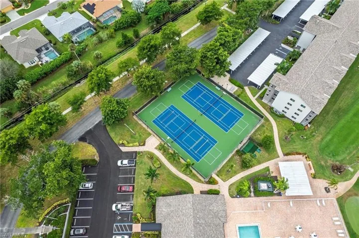 Community Pickleball and Tennis Courts