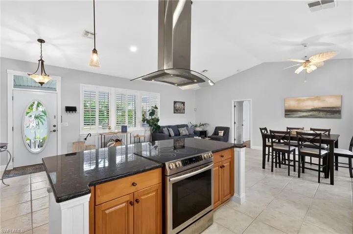 12593 Coconut Creek Ct, Fort Myers, Florida 33908