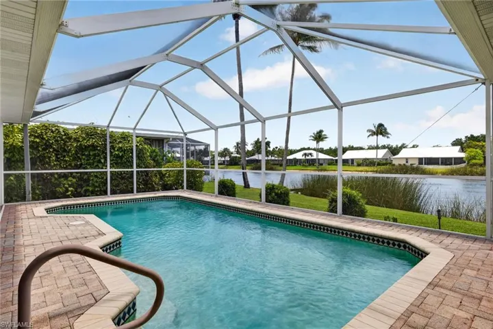 12593 Coconut Creek Ct, Fort Myers, Florida 33908
