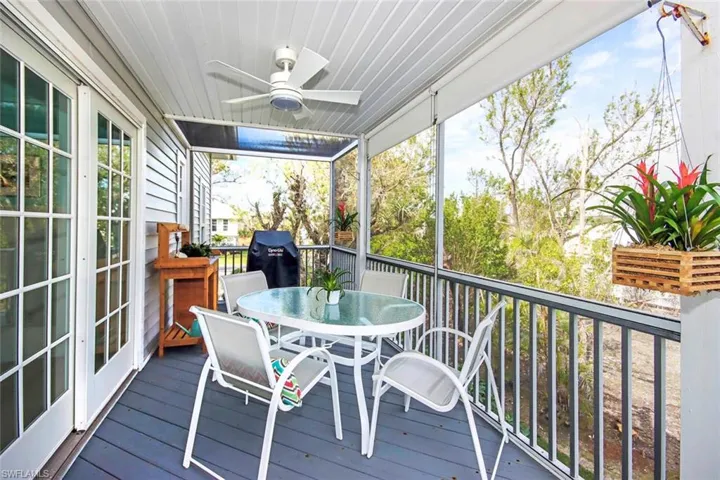 Deck with ceiling fan