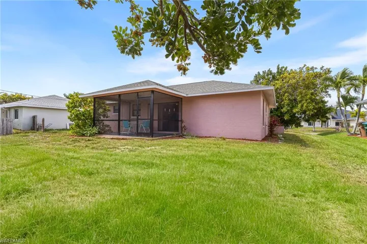 930 Sw 34th St, Cape Coral, Florida 33914