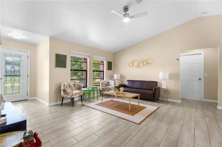 930 Sw 34th St, Cape Coral, Florida 33914