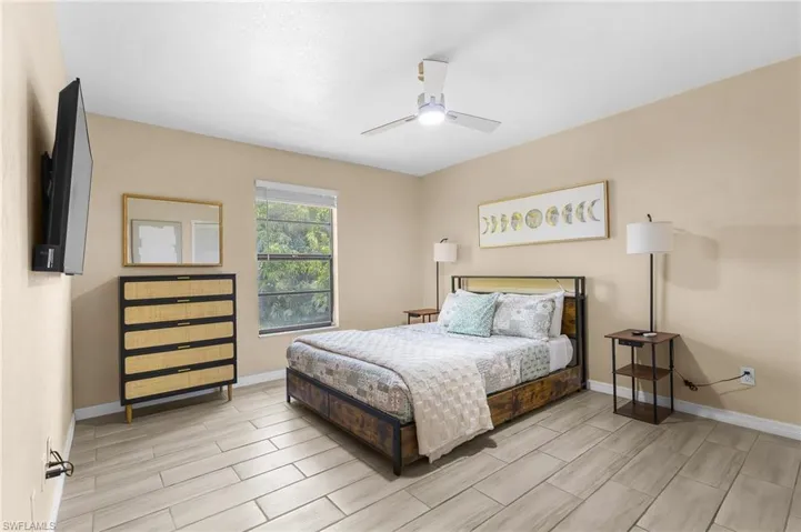 930 Sw 34th St, Cape Coral, Florida 33914