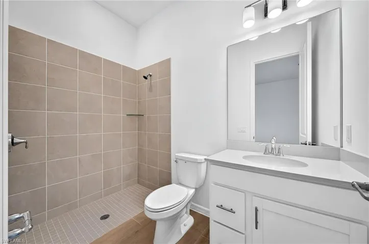 15720 Raveneli Ct, Fort Myers, Florida 33908