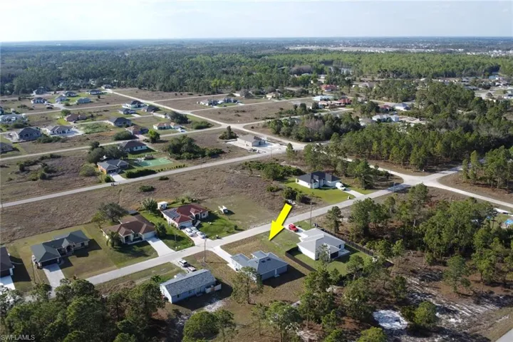 Birds eye view of property