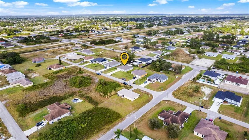 Birds eye view of property