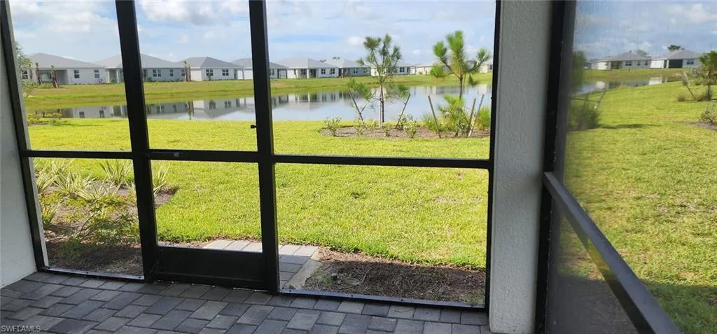 Screened Lanai looking to the Lake
