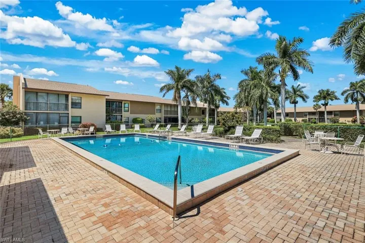 960 Palm View Dr 209, Naples, Florida 34110