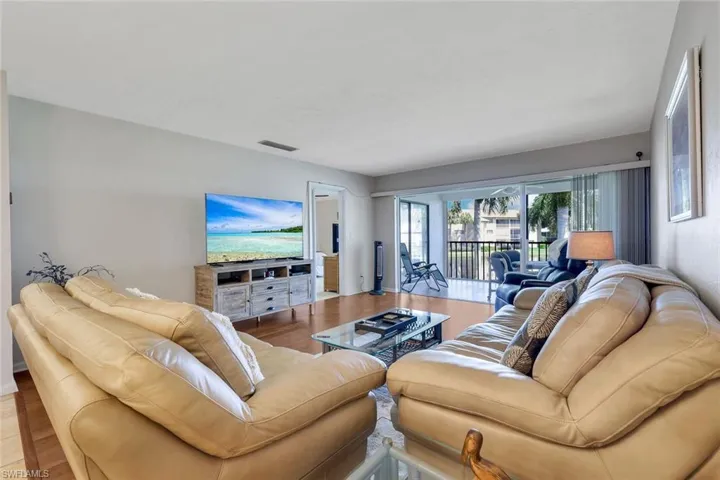 960 Palm View Dr 209, Naples, Florida 34110