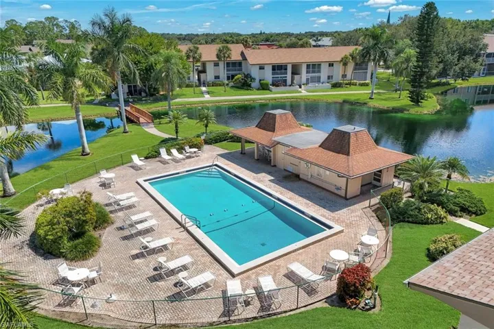 960 Palm View Dr 209, Naples, Florida 34110
