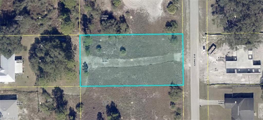 1911 Johns AVE, LEHIGH ACRES FL 33972