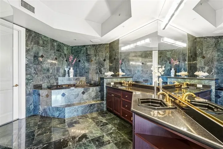 4801 Island Pond Ct 801, Bonita Springs, Florida 34134
