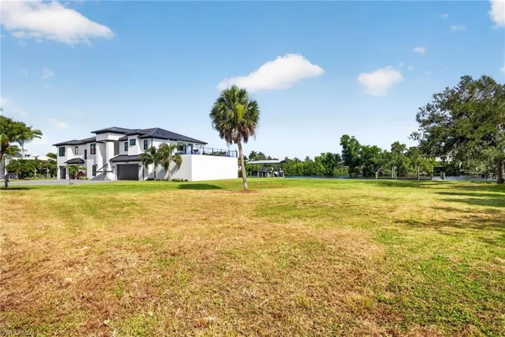 27218 High Seas Ln, Bonita Springs, Florida 34135