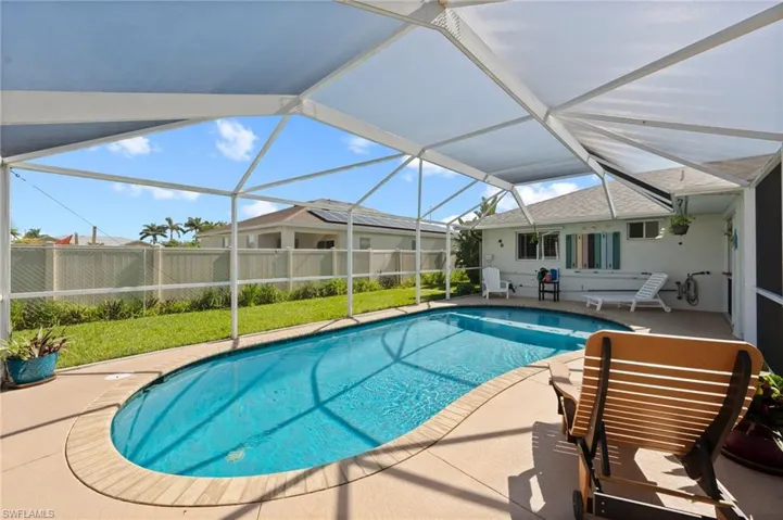 Fully Screened in Heated Pool